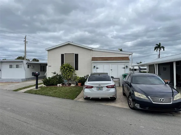 8565 SW 17th Court, Davie, FL 33324