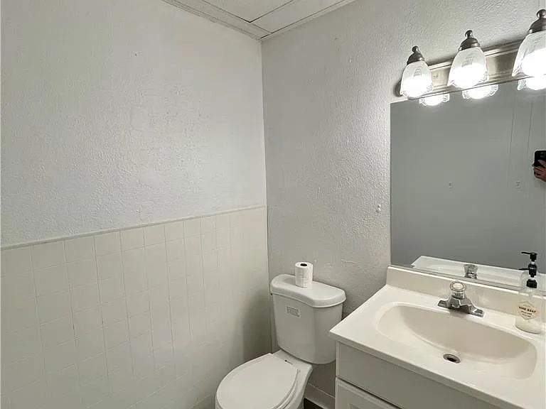 28 Main St #5 — Photo 15