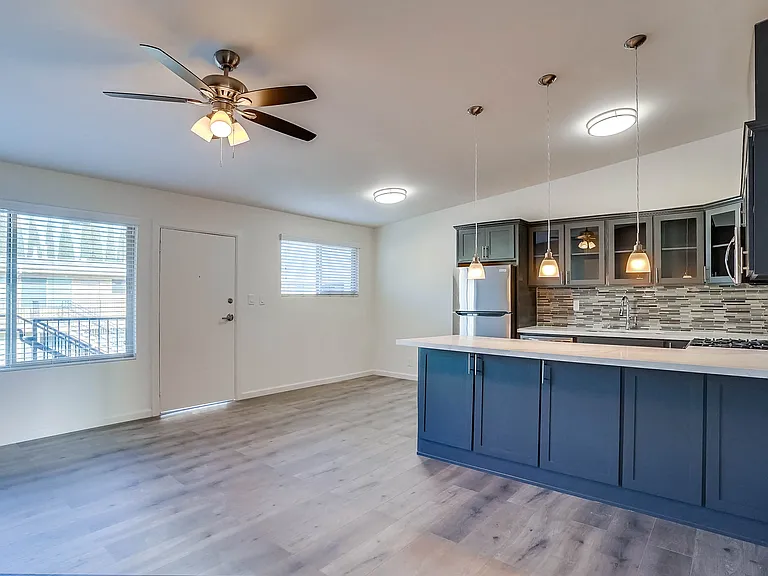 3528 W Adams Blvd — Photo 31