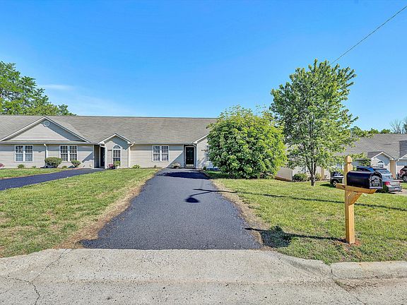 3rd image of 2478 Tuckawana Cir NW