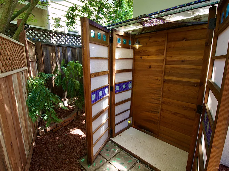 212 Gilbert Ave — Photo 9