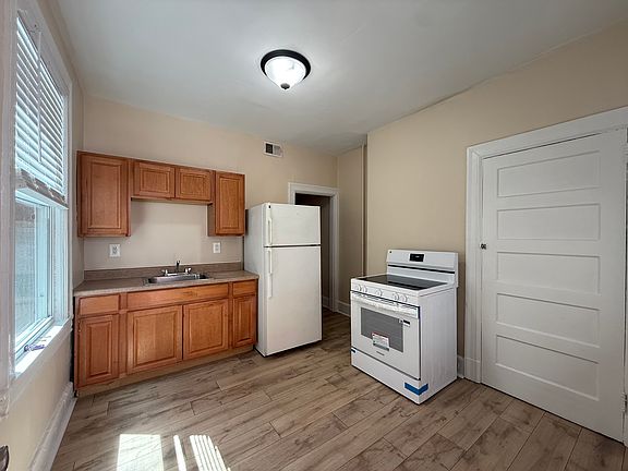 2nd image of 3631 Liberty Ave APT 2