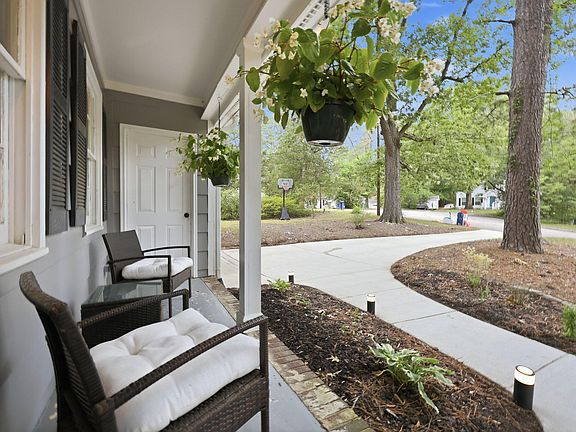 3rd image of 103 Hadley Ln