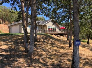 705 Three Pines Rd, Grants Pass, OR 97526