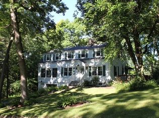 416 Warwick Rd, Tower Lakes, IL 60010