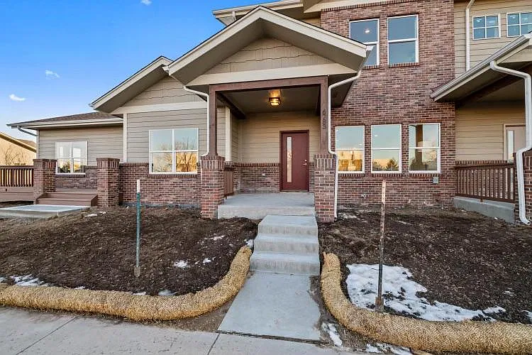 6777 Meade Cir