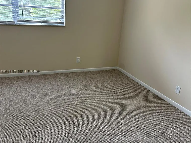 218 NE 12th Ave #203 — Photo 7