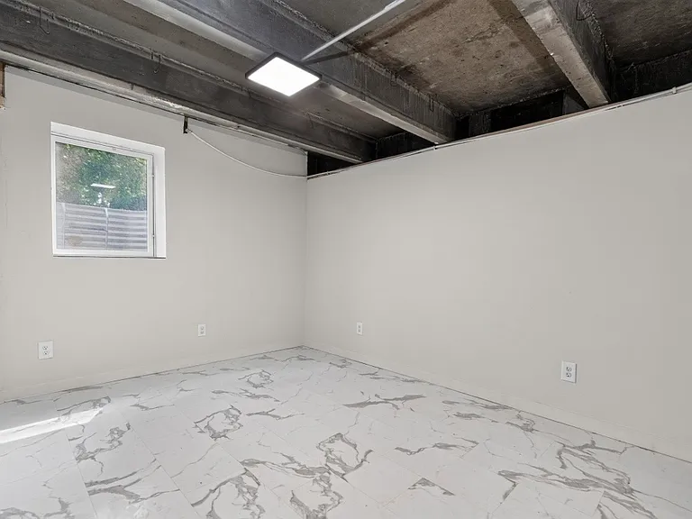 2510 Normandy Dr — Photo 16