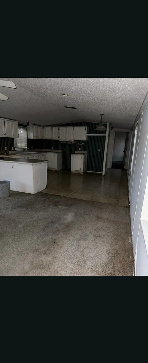 Building Photo - 399 Lukeman Ln
