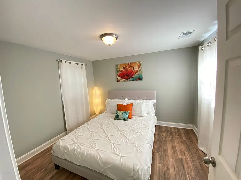 1094 Wyland Dr SW — Photo 8