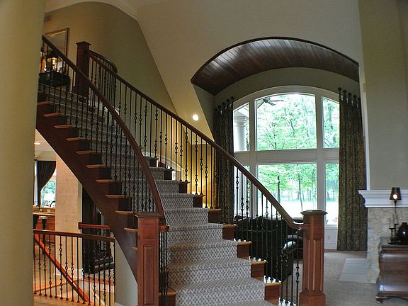 2nd image of 380 Club Dr W