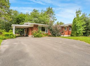 1019 York St, Fredericton, NB E3B 3S4