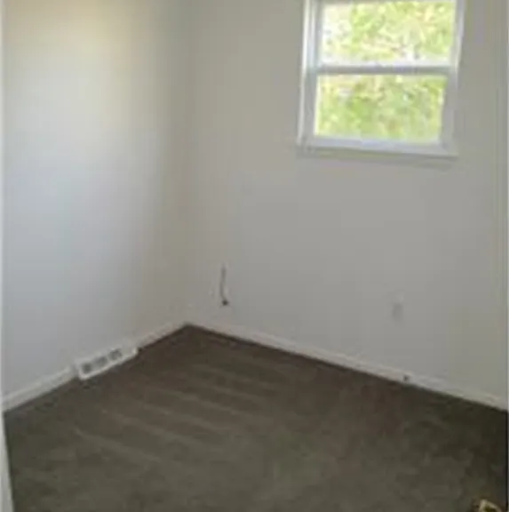 1601 Bonwood Rd — Photo 11