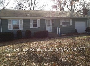 5717 W 75th St, Prairie Village, KS 66208