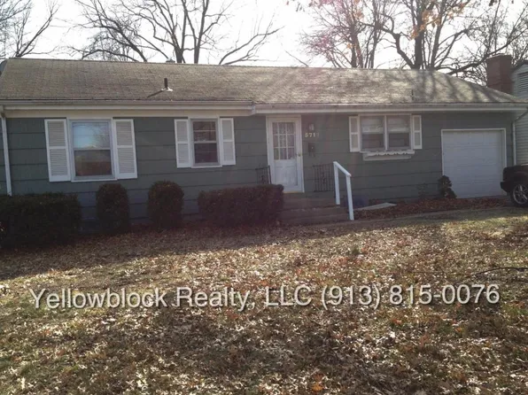 5717 W 75th St, Prairie Village, KS 66208