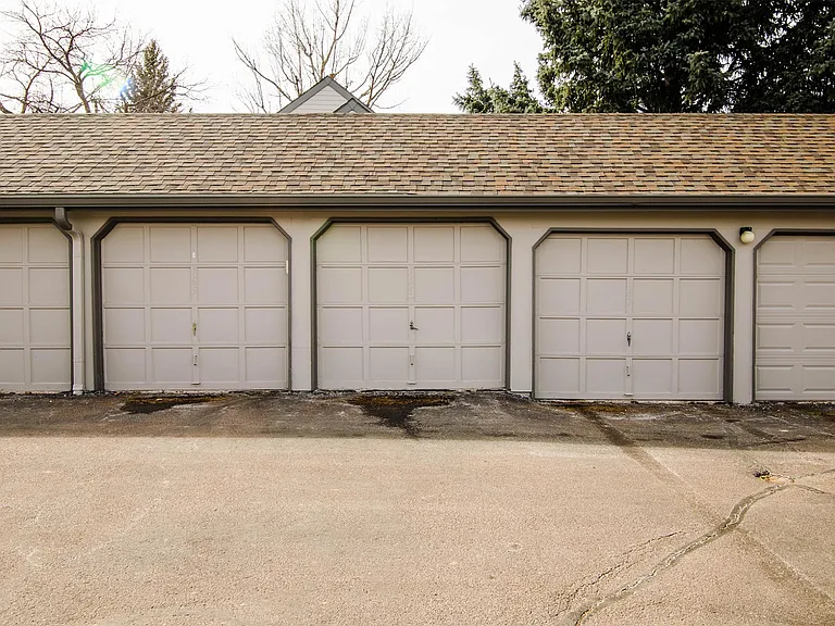 272 Cobblestone Dr — Photo 16