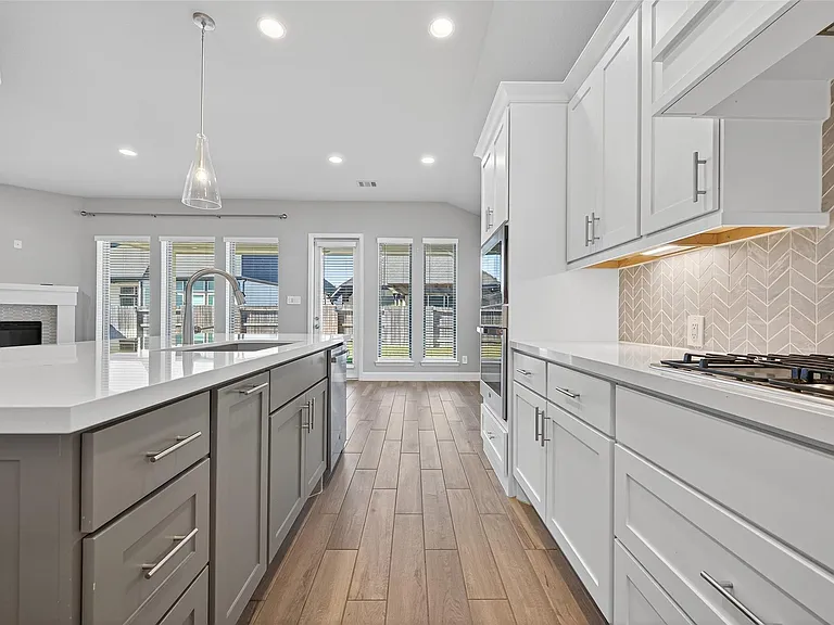 15330 Legacy Park Way — Photo 22