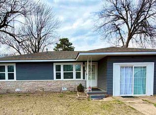 950 N Palm St, Ponca City, OK 74601