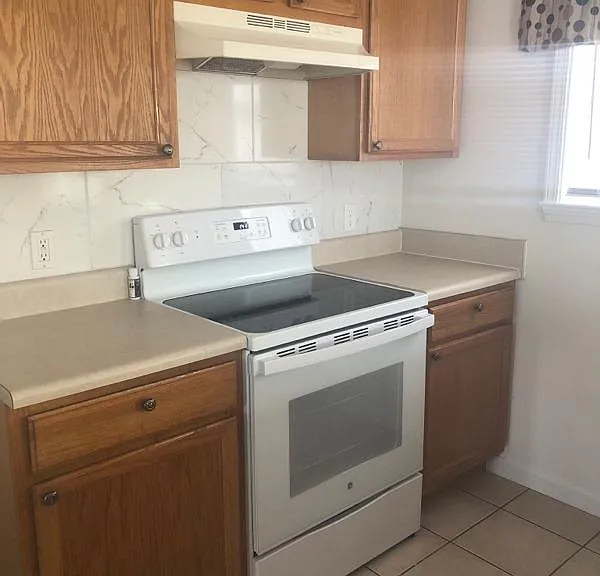 8001 S Lagoon Dr — Photo 8
