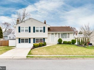 22 Winding Way, Hamilton, NJ 08620