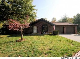 6 Chautauqua Ct, Belleville, IL 62220