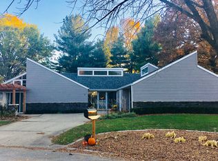 9 Hyde Park Pl, Springfield, IL 62703