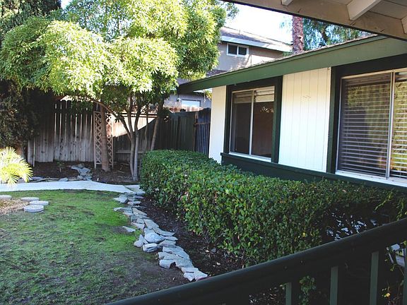 4th image of 348 W Avenida De Los Arboles