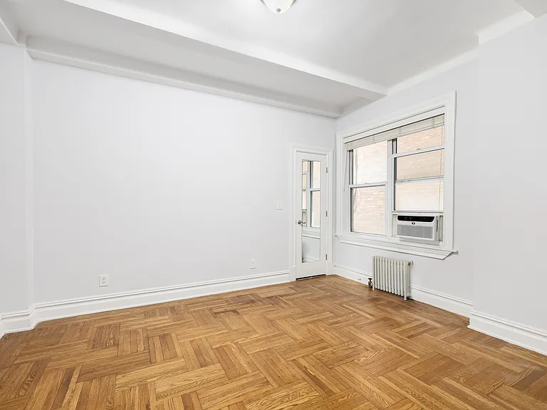 25 W 64th St #1C — Photo 4