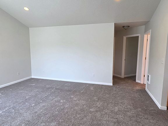 3rd image of 2948 Matt Dr