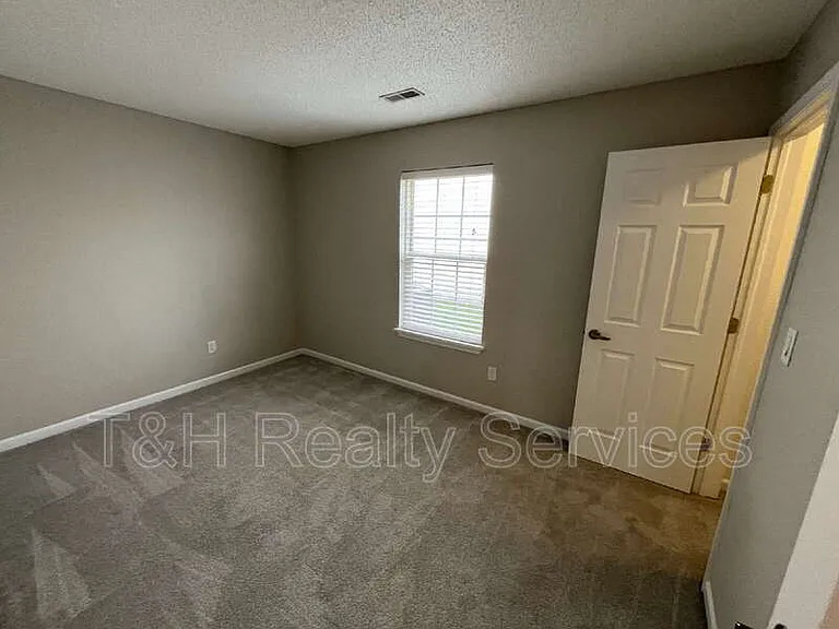 10341 Whitewater Ln — Photo 11