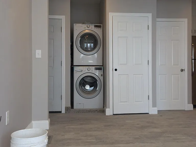 77 Linden St #1 — Photo 14