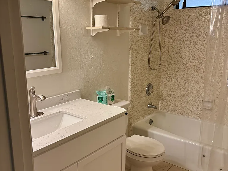 114 Falmouth Ct — Photo 17