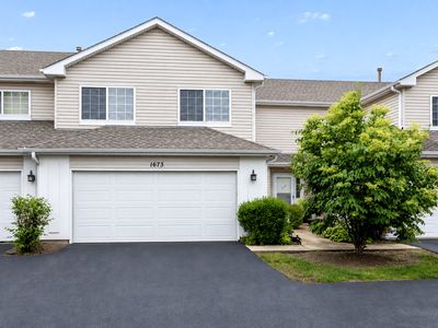 1673 Waterford Rd, North Aurora, IL, 60542