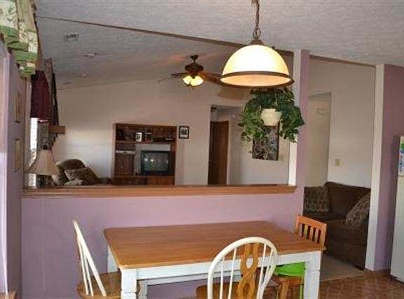5th image of 421 S Brookfield Dr