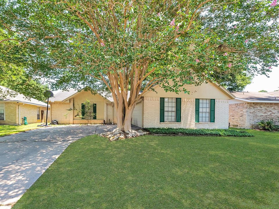1st image of 14514 Cypress View Dr
