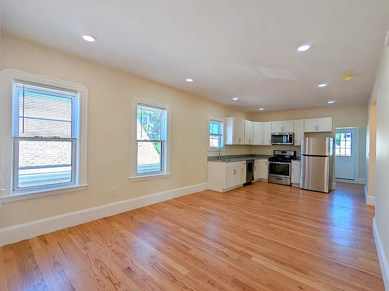 71-73 Merriam St #3 — Photo 1
