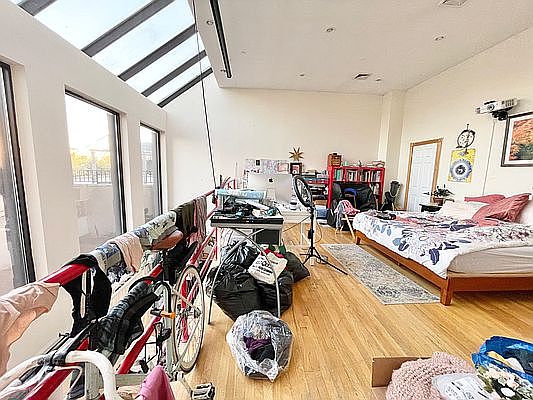 4th image of 125 Coffey St APT 2F
