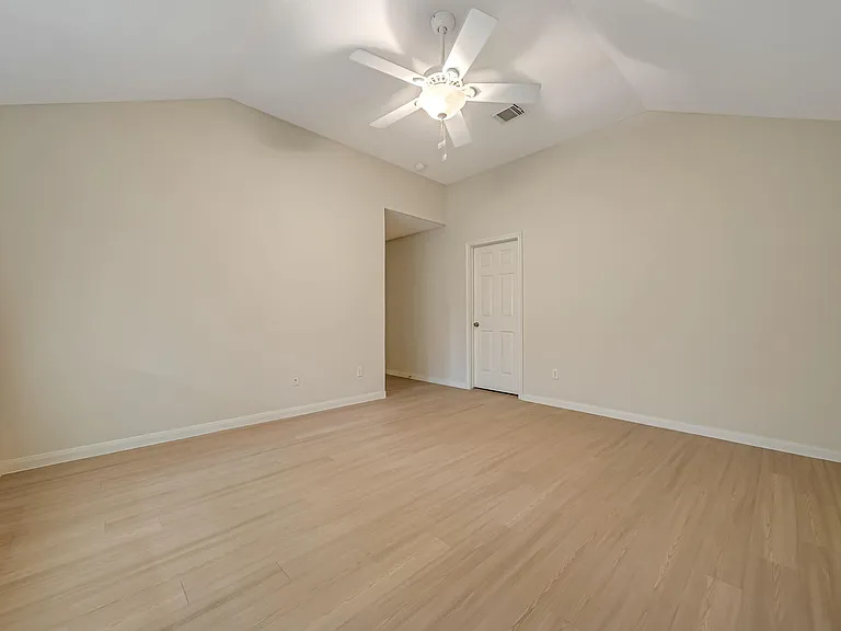 12810 Lake Shore Dr — Photo 15