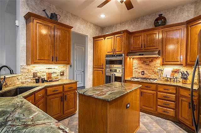 1st image of 7510 Acorn Ln