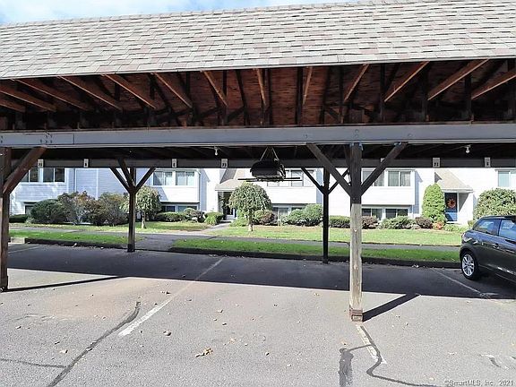 4th image of 73 Brookwood Dr APT D