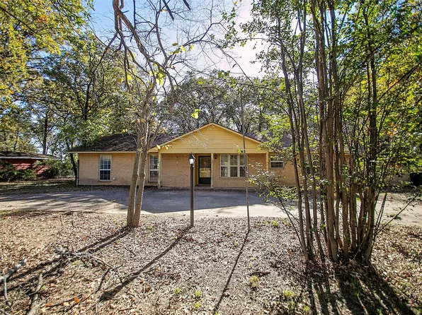 213 Perkins Rd, Aubrey, TX 76227