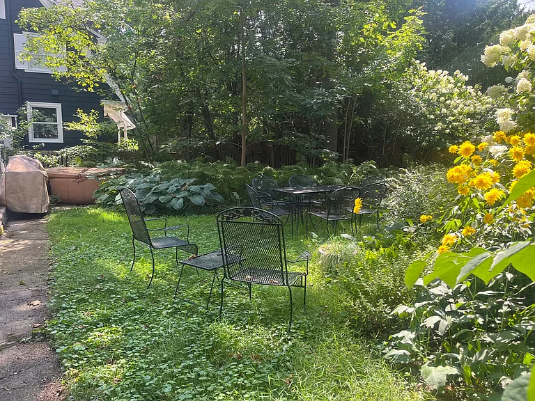 Circle Rd — Photo 10
