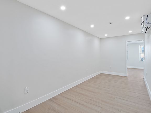 4th image of 386 Palisade Ave #5