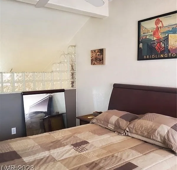 4032 Village Sq #0 — Photo 32