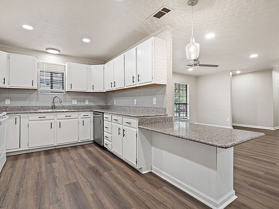 5th image of 2626 Bobwhite Blvd