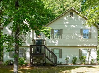 585 Elvina Ct, Dacula, GA 30019