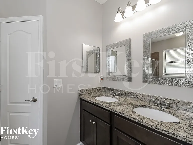 13737 Devan Lee Dr N — Photo 12