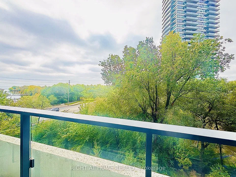 2212 Lake Shore Blvd W #502