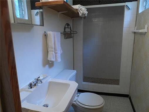Full bath on lower level