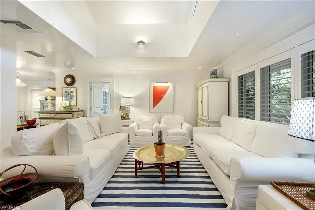 3 bed, 3.0 bath, 1868 sqft, $30,000 — Photo 4